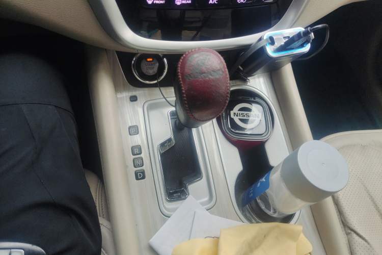 Used Nissan Murano 2015 2.5L XL Two-Wheel Drive Smart Edition Gear Lever