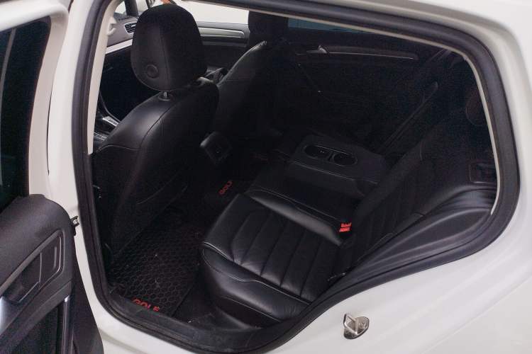 Used Volkswagen Golf 2015 1.4TSI Automatic Luxury Model Left Rear Seat