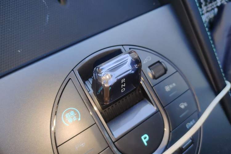 Used BYD Seal 06 New Energy 2025 DM-i Smart Drive 120KM Prestige Model Gear Lever