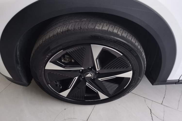 Used Deepal S07 2023 200Max Range-Extended Version
