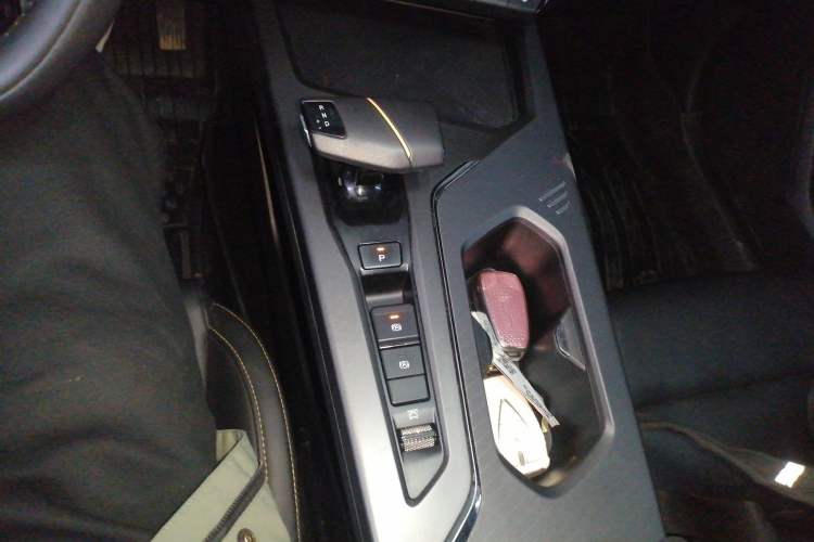 Used CHANGAN OSHAN X5 PLUS 2023 1.5T DCT Excellence Edition