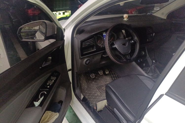 Used Jetta VS5 2019 280TSI Manual Enjoyment Model
