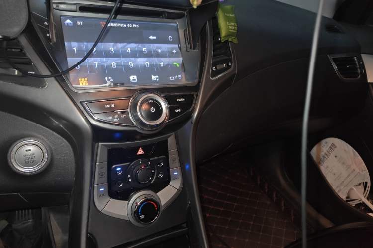 Used Hyundai Elantra (5th Generation / Langdong) 2012 1.6L Manual Leading Model
