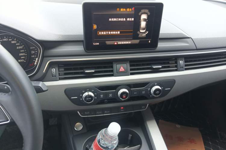 Used Audi A4L 2019 40 TFSI Ambition China VI Audio And AC Panel