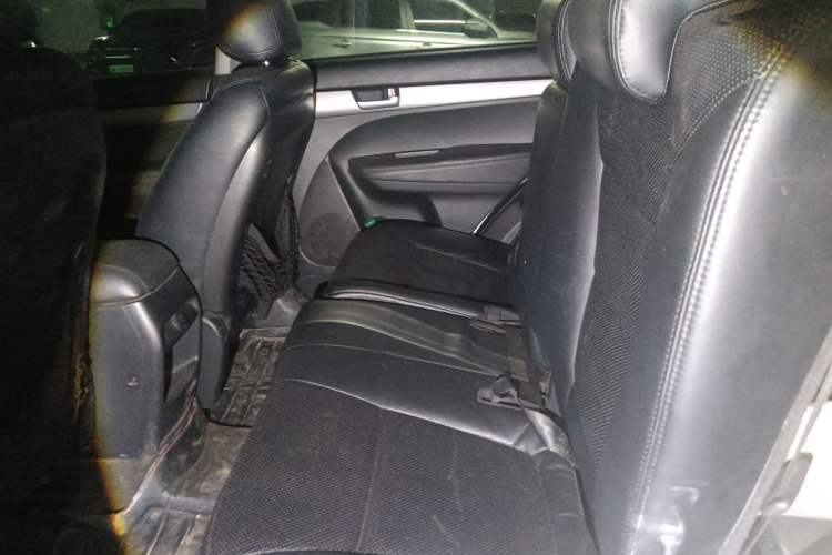 Used Kia Sorento 2013 2.4L 7-Seater Gasoline Comfort Version China IV Standard