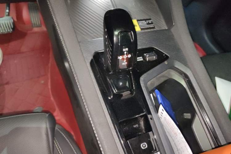 Used Lynk & Co 03 2023 1.5TD DCT JingPro Gear Lever