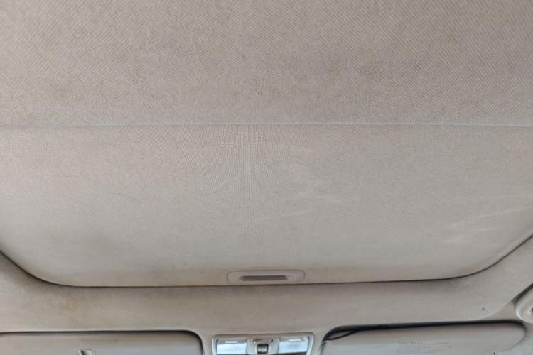 Used Kia K2 2012 Sedan 1.4L MT GLS Commemorative Edition Headliner