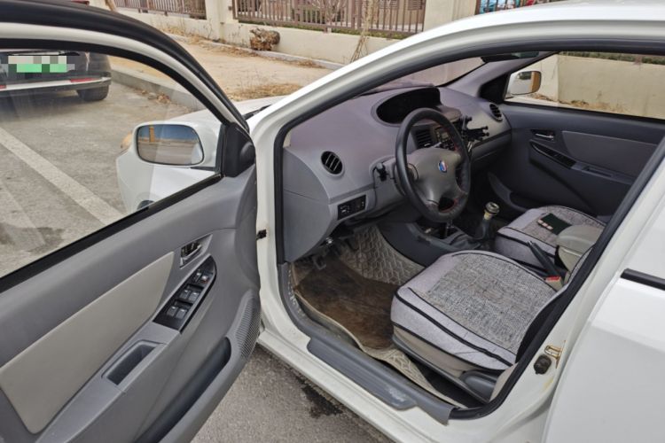 Used Geely Auto Diamond 2013 1.5L Manual Entry-Level Model Driver Seat