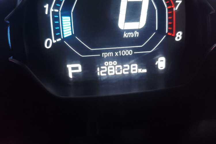 Used Luxgen S3 2016 1.6L CVT Smart Enjoyment Model Odometer Close Up