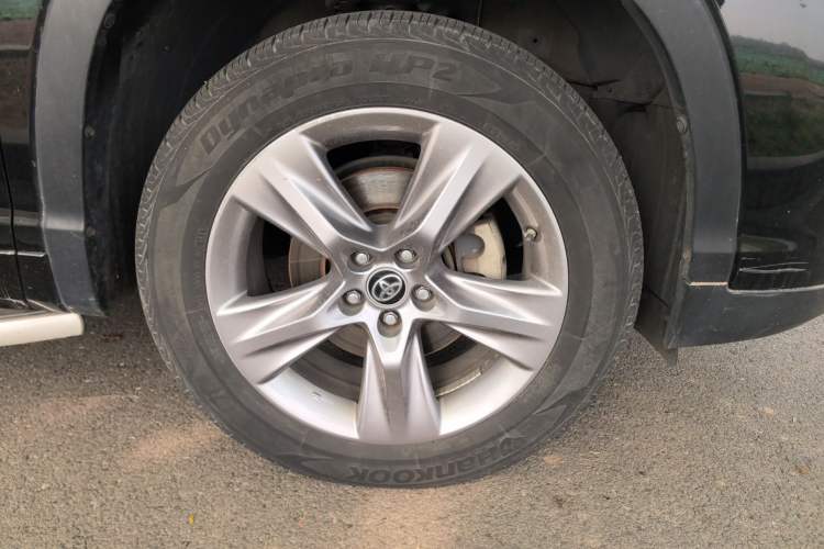 Used Toyota Highlander 2018 2.0T Four-Wheel Drive Prestige Version 7 Seats China VI Standard