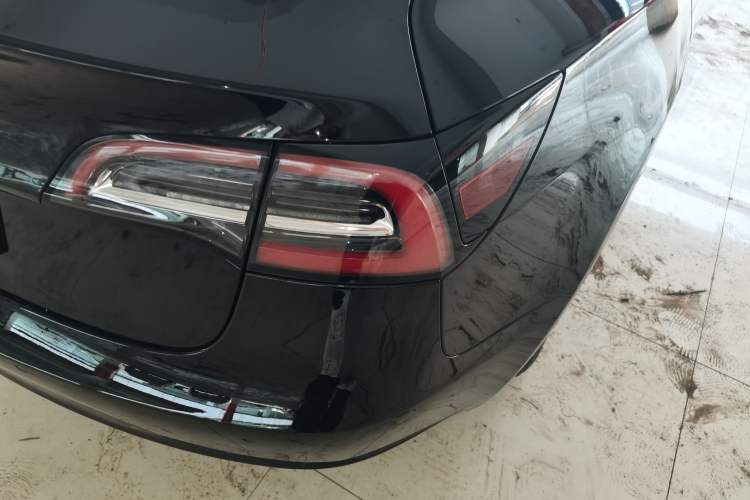 Used Tesla Model 3 2020 Revised Version Standard Range Rear-Wheel Drive – Upgraded Edition Right Rear Taillight