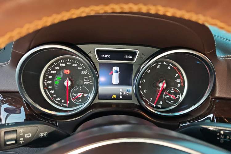 Used Mercedes-Benz GLS 2018 Refreshed GLS 400 4MATIC Dynamic Edition Instrument Cluster