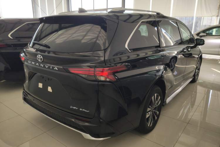 Used Toyota Granvia 2024 2.5L Hybrid Prestige PLUS Four-Wheel Drive Version
