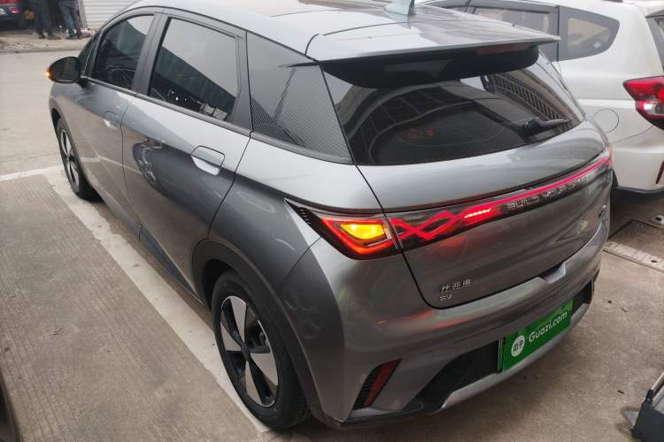 Used BYD Dolphin 2023 420 km Fashion Edition
