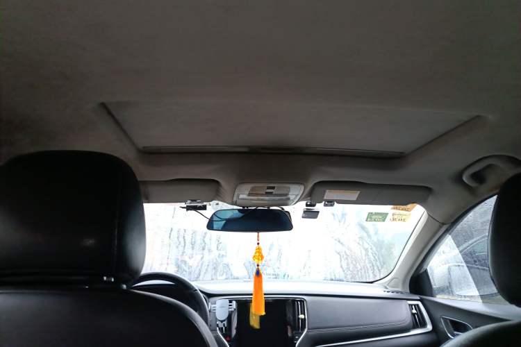 Used Roewe i6 New Energy 2017 45T Hybrid Connect & Smart Enjoyment Edition
