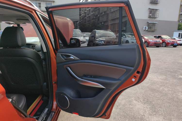 Used BYD Song 2016 GaiShi Edition 1.5TI Manual Elite Model