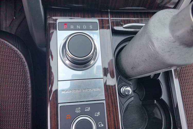 Used Land Rover Range 2016 3.0 SC V6 Vogue Gear Lever