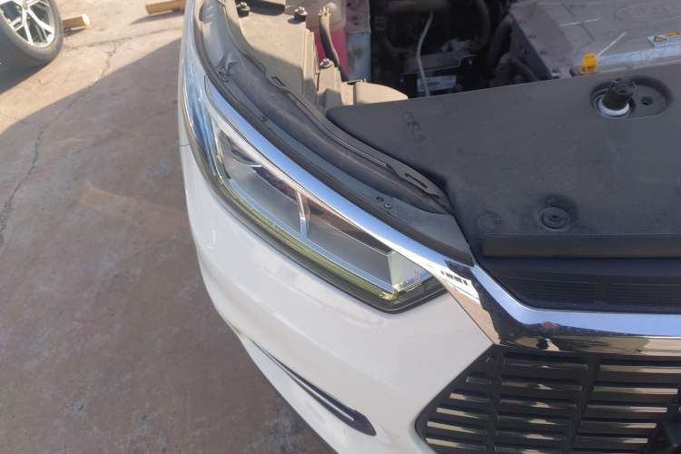 Used BYD Yuan New Energy 2019 EV360 Smart Connect Leading Model Right Front Headlight