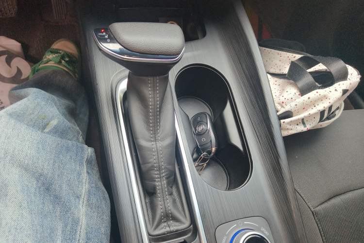 Used Buick Velite 6 2022 Plug-in Hybrid Connected Fashion Model
