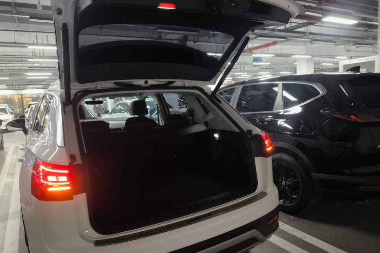 Used Volkswagen Tayron 2022 280TSI Two-Wheel Drive Luxury Smart Connectivity Version
