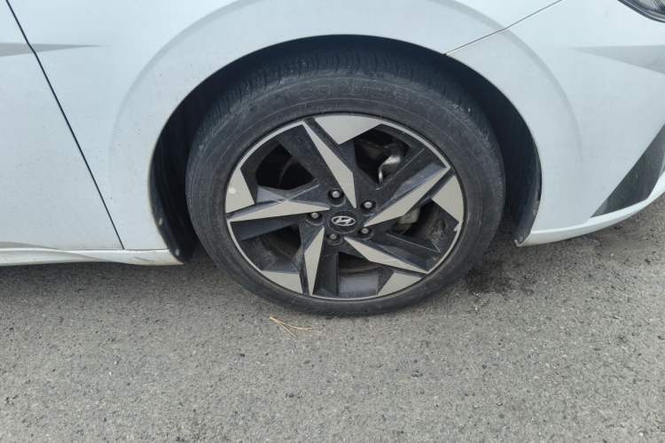 Used Hyundai Elantra 2022 1.5L CVT LUX Prestige Edition
