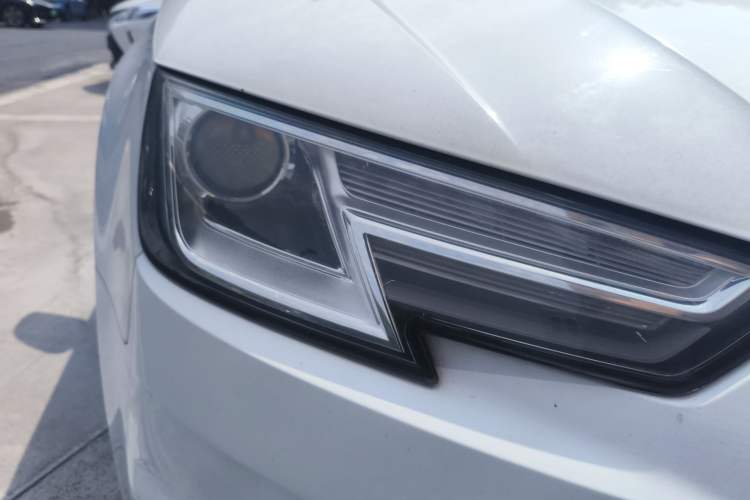 Used Audi A4L 2017 Plus 40 TFSI Ambition Model
