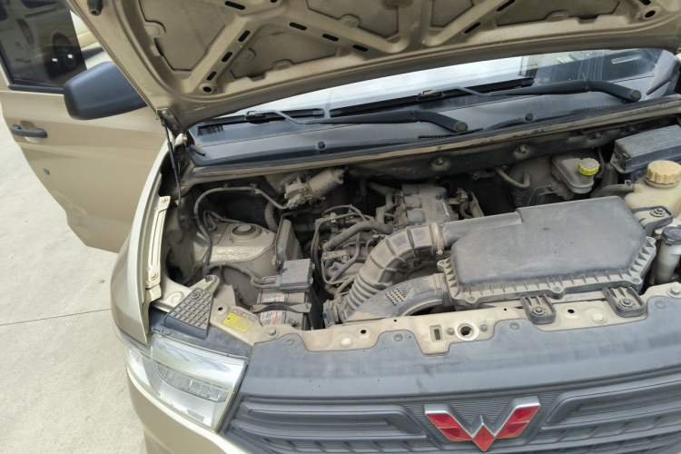 Used Wuling Hongguang V 2019 1.5L Standard Version China VI LAR