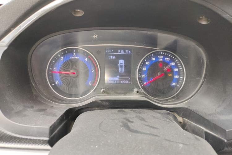 Used Dongfeng Ruichi 2021 2.4T Diesel 4x4 Adventure Edition Long Cargo Bed YCY24165-61