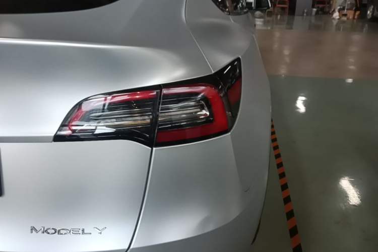 Used Tesla Model Y 2021 Standard Range Rear-Wheel Drive Version
