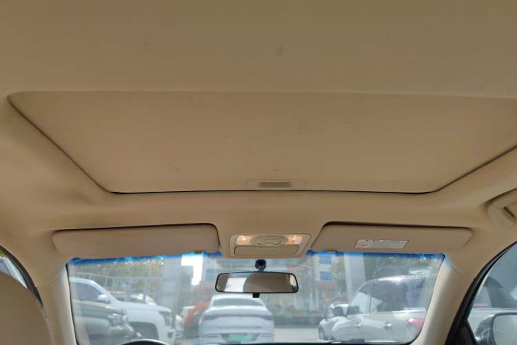 Used CHANGAN Raeton 2014 1.8T Automatic Elite Anniversary Edition China IV Standard
