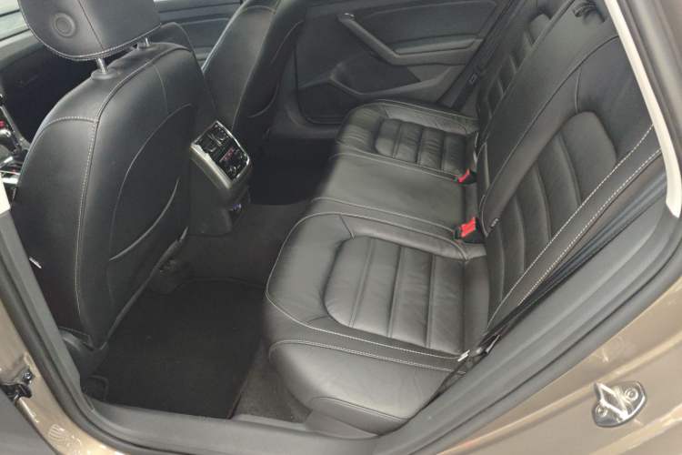 Used Volkswagen Passat 2017 330TSI DSG Luxury Edition
