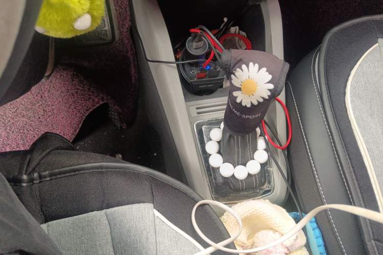 Used Skoda Fabia 2015 1.6L Automatic Sport Edition Gear Lever