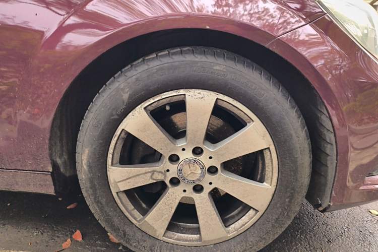 Used Mercedes-Benz C-Class 2013 C 180 CGI Classic Right Front Wheel Hub