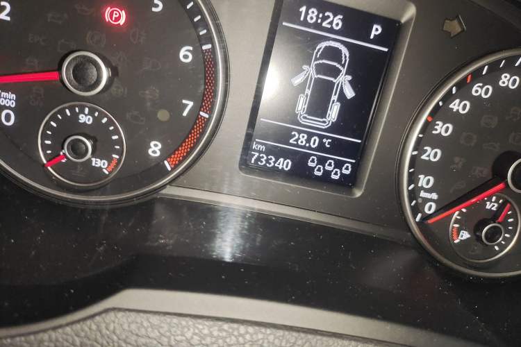 Used Volkswagen Sharan 2018 380TSI Comfort Edition 7-Seater Odometer Close Up