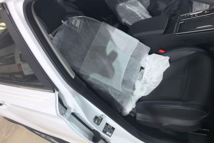 Used Roewe RX5 2025 PLUS 330TGI Automatic Trendsetting Smart Edition Right Front Seat