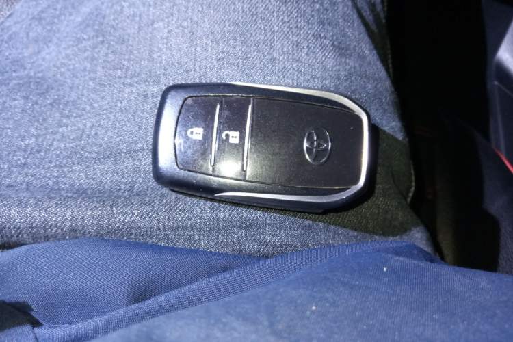 Used Toyota RAV4 2013 2.0L CVT Four-Wheel Drive New Edition Vehicle Key