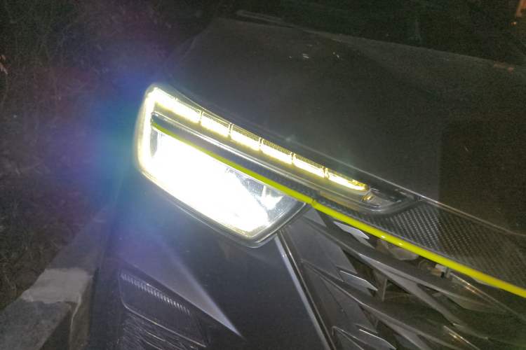 Used Roewe RX5 New Energy 2021 ePLUS National Trend Ronglin Luxury Edition Right Front Headlight