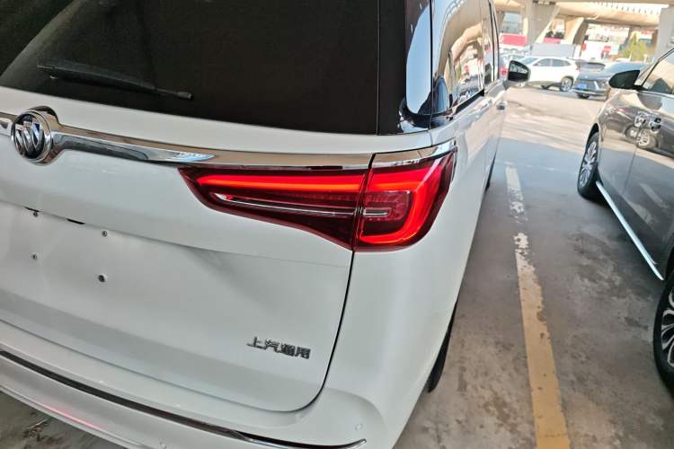 Used Buick GL8 2021 ES Land Cruiser 653T Luxury Edition Exterior 3