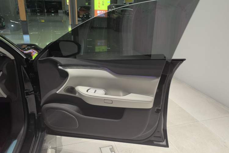 Used Nio ET7 2024 100kWh Executive Signature Edition
