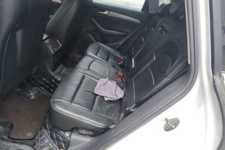 Used Audi Q5 2016 40 TFSI Trendy Edition Left Rear Seat