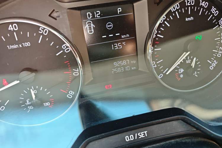 Used Skoda Octavia 2015 1.4TSI DSG Eado Edition Odometer Close Up