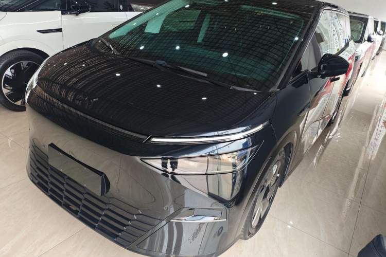 Used XPeng X9 2024 702 Ultra-Long Range Pro