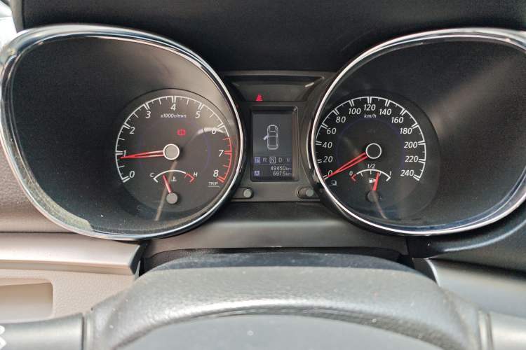 Used Venucia T70 2016 2.0L CVT Smart Choice Edition Odometer Close Up