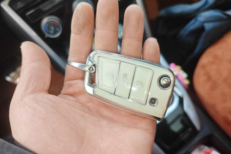 Used Volkswagen T-ROC 2022 280TSI DSG Two-Wheel Drive R-Line Pro PLUS
