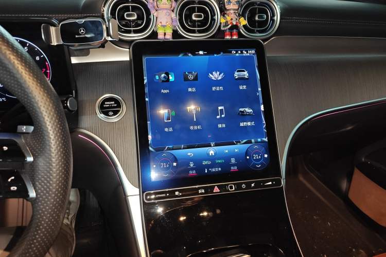 Used Mercedes-Benz GLC 2023 GLC 260 L 4MATIC Luxury Model 5 Seats Audio And AC Panel