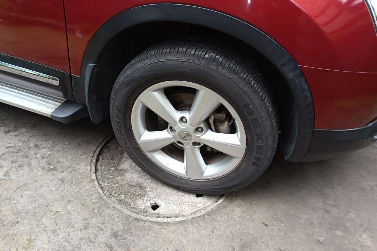 Used Nissan Qashqai 2015 2.0 XL Coolfire CVT 2WD Right Front Wheel Hub