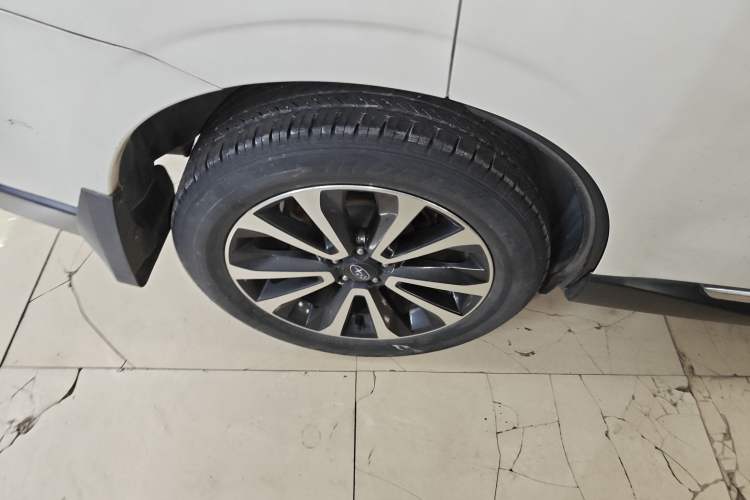 Used Subaru Forester 2016 2.5i Prestige Navigation Edition Exterior 5