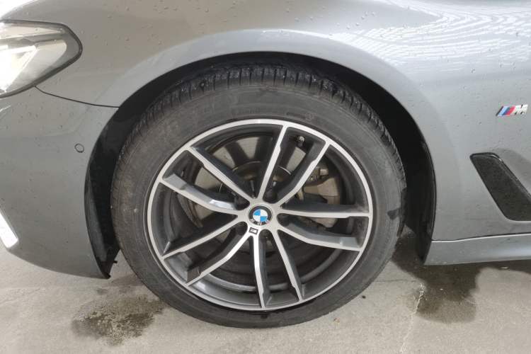 Used BMW 5 Series 2022 Restyled 525i M Sport Package Left Front Wheel Hub