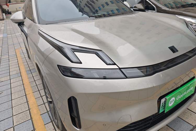 Used Lynk & Co 08 EM-P 2023 120km Long-Range Halo
