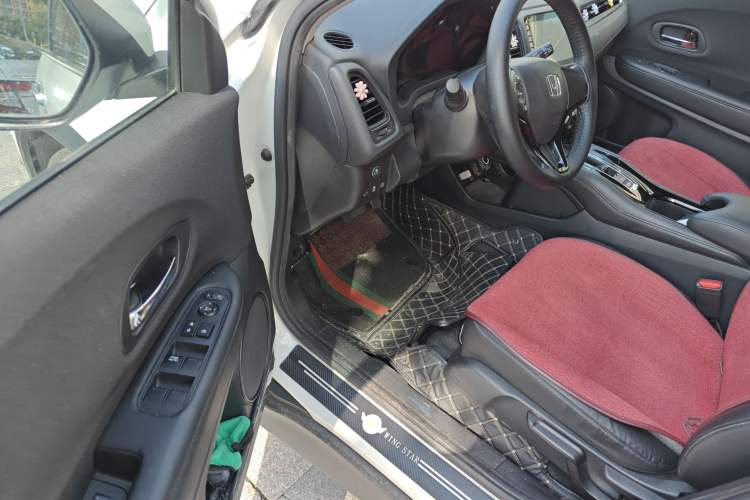 Used Honda Vezel 2020 1.5L CVT Pioneer Edition Driver Seat